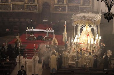 IMÁGENES DE LA SALIDA DE LA PROCESIÓN DE LA VIRGEN DEL PRADO